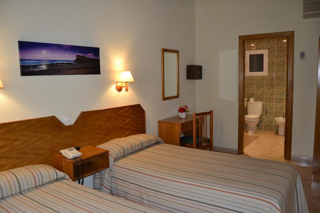 Alfons Hotel ซิวตาเดญา ภายนอก รูปภาพ